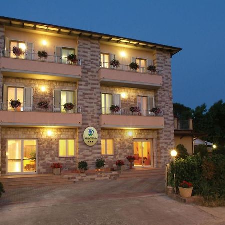 Viole Country Hotel Assisi Bagian luar foto
