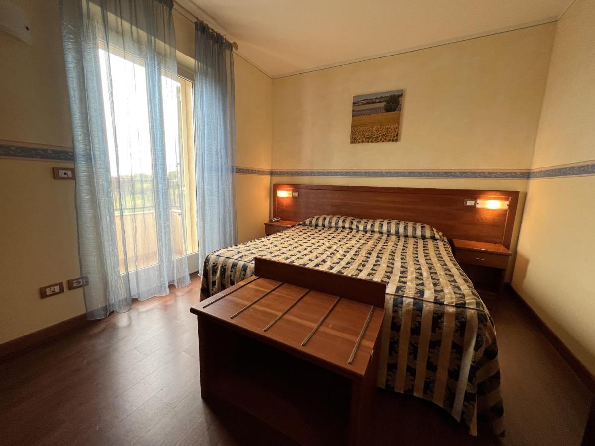 Viole Country Hotel Assisi Bagian luar foto