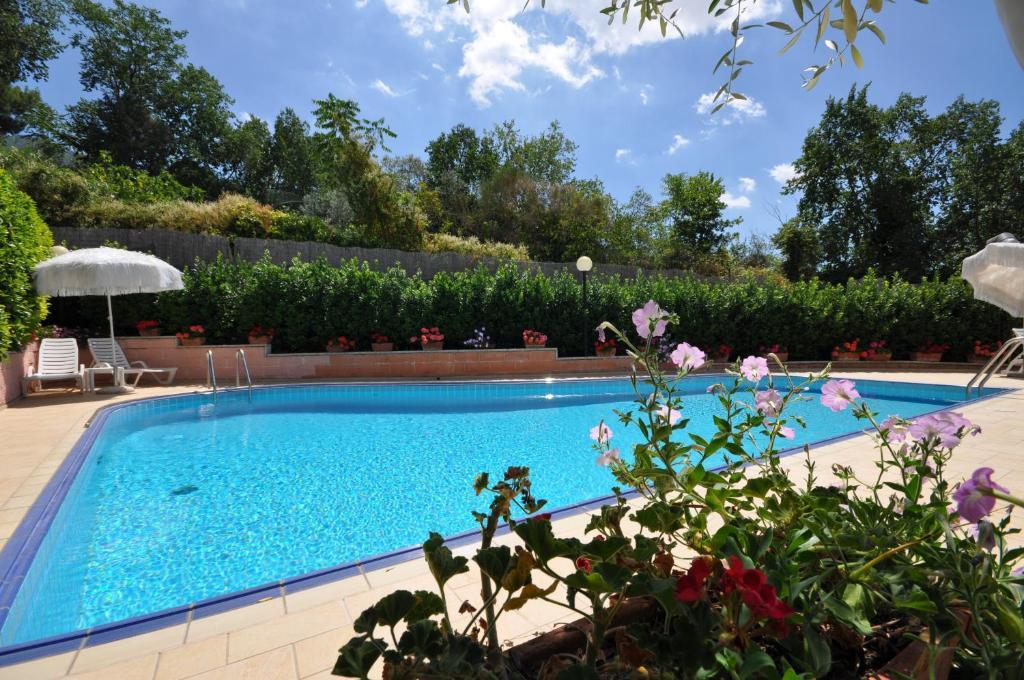 Viole Country Hotel Assisi Bagian luar foto